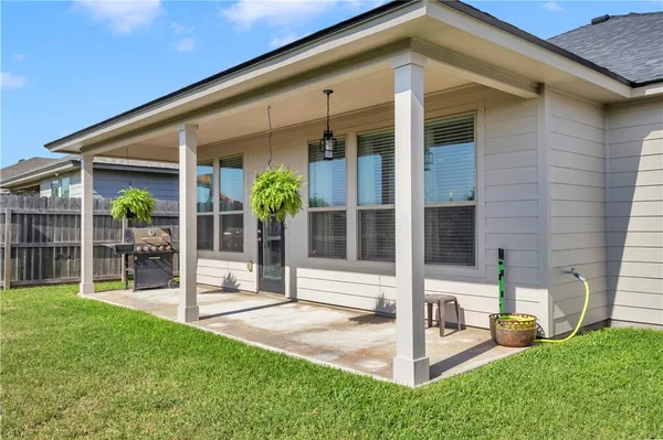 $326,900 | 1033 Ocean Breeze, Portland, TX 78374