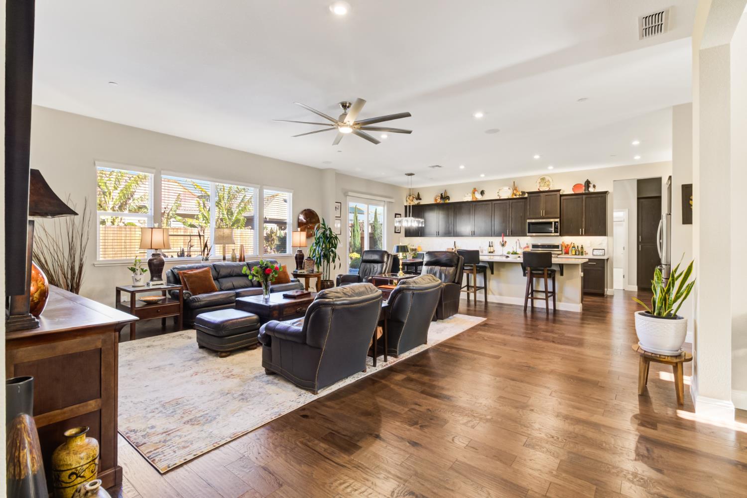 1101 Marichal Way Galt, CA 95632 - Photo 12 of 54