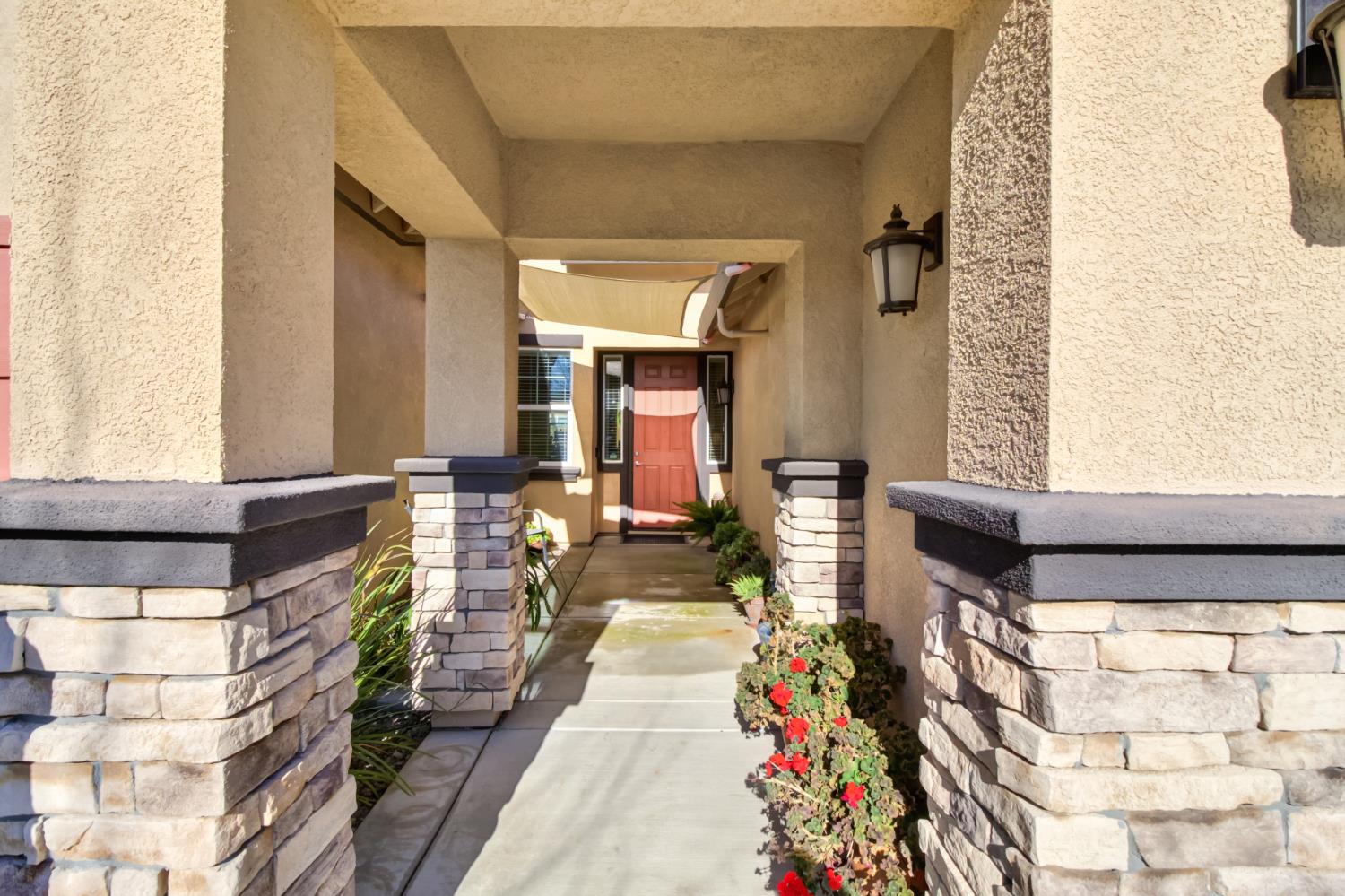 1101 Marichal Way Galt, CA 95632 - Photo 3 of 54