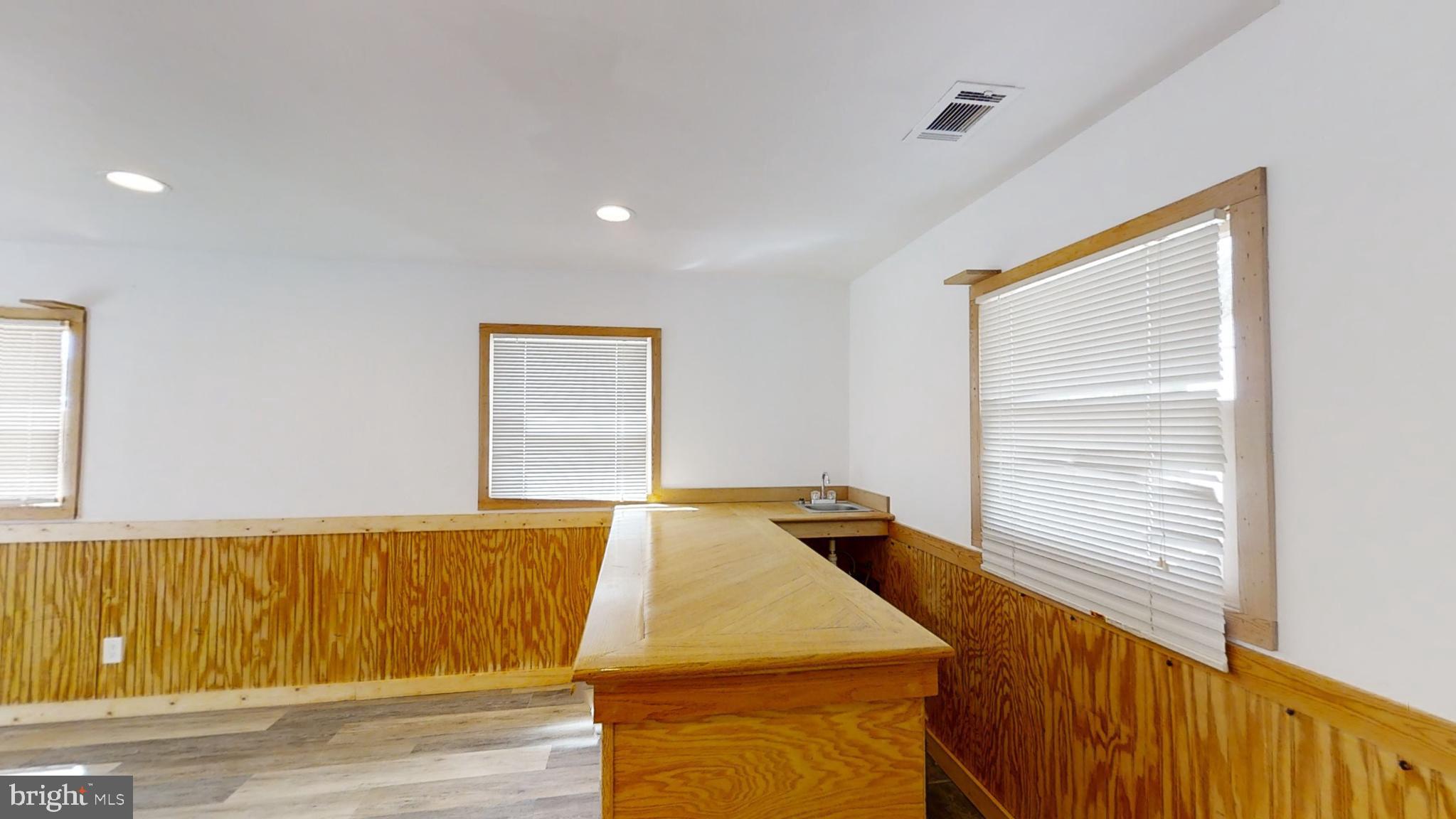 113 North Garfield Road Sterling, VA 20164 - Photo 19 of 64 Gallery Image 19