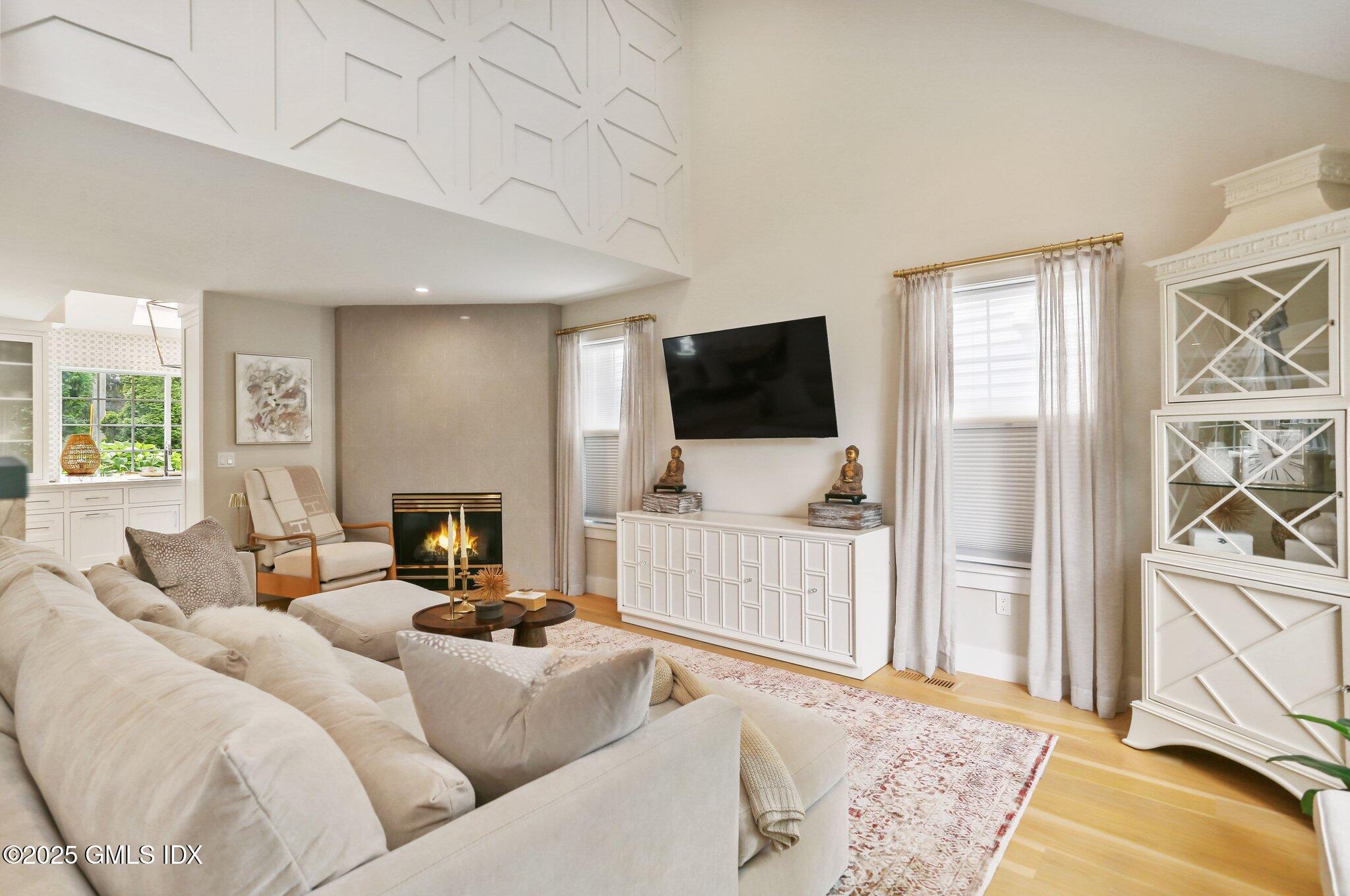 1 Shore Road, Unit 14 Stamford, CT 06902 - Photo 5 of 28 10-web-or-mls-1-shore-rd-unit-14