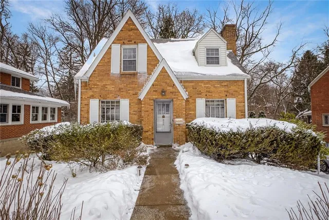 $199,899 | 822 Harden Drive, Pittsburgh, PA 15229