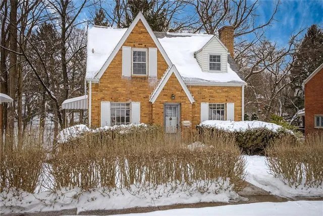 $199,899 | 822 Harden Drive, Pittsburgh, PA 15229