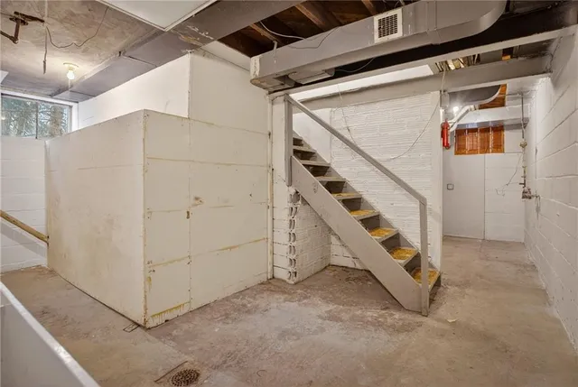 $199,899 | 822 Harden Drive, Pittsburgh, PA 15229