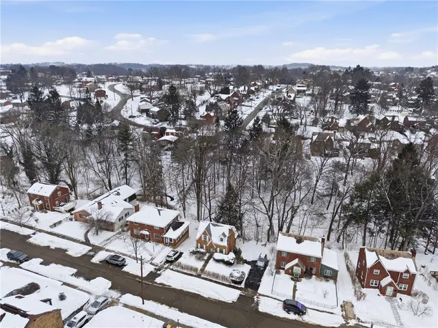 $199,899 | 822 Harden Drive, Pittsburgh, PA 15229