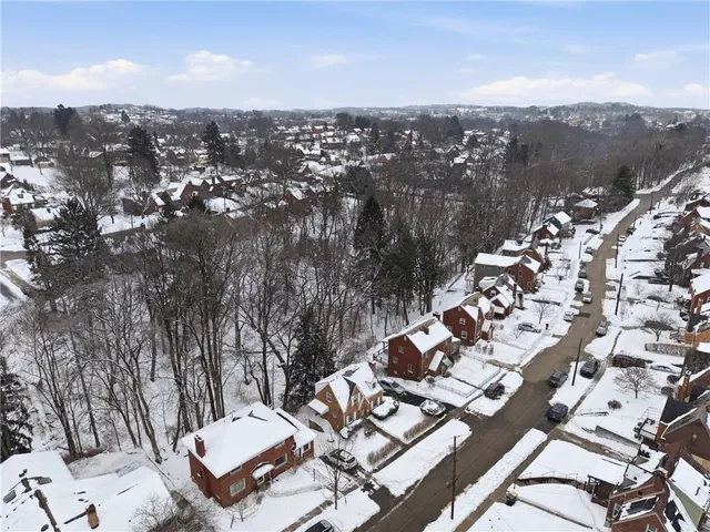 $199,899 | 822 Harden Drive, Pittsburgh, PA 15229