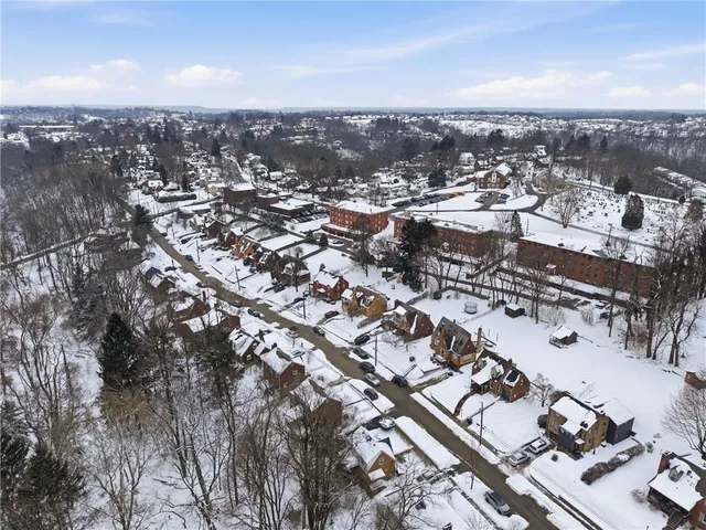 $199,899 | 822 Harden Drive, Pittsburgh, PA 15229