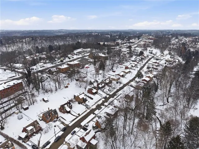 $199,899 | 822 Harden Drive, Pittsburgh, PA 15229