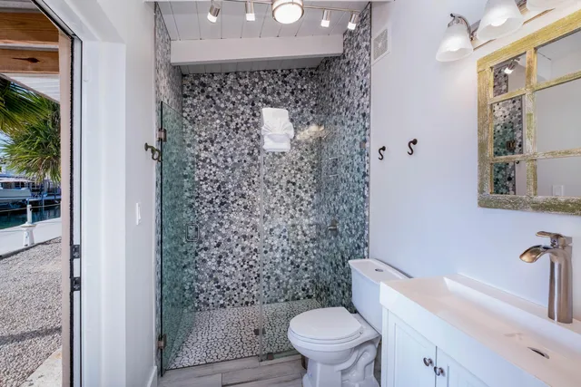 a view of a hallway with washer and dryer