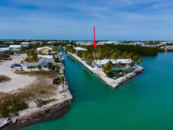 $2,999,999 | 900 101st Street, Marathon, FL 33050
