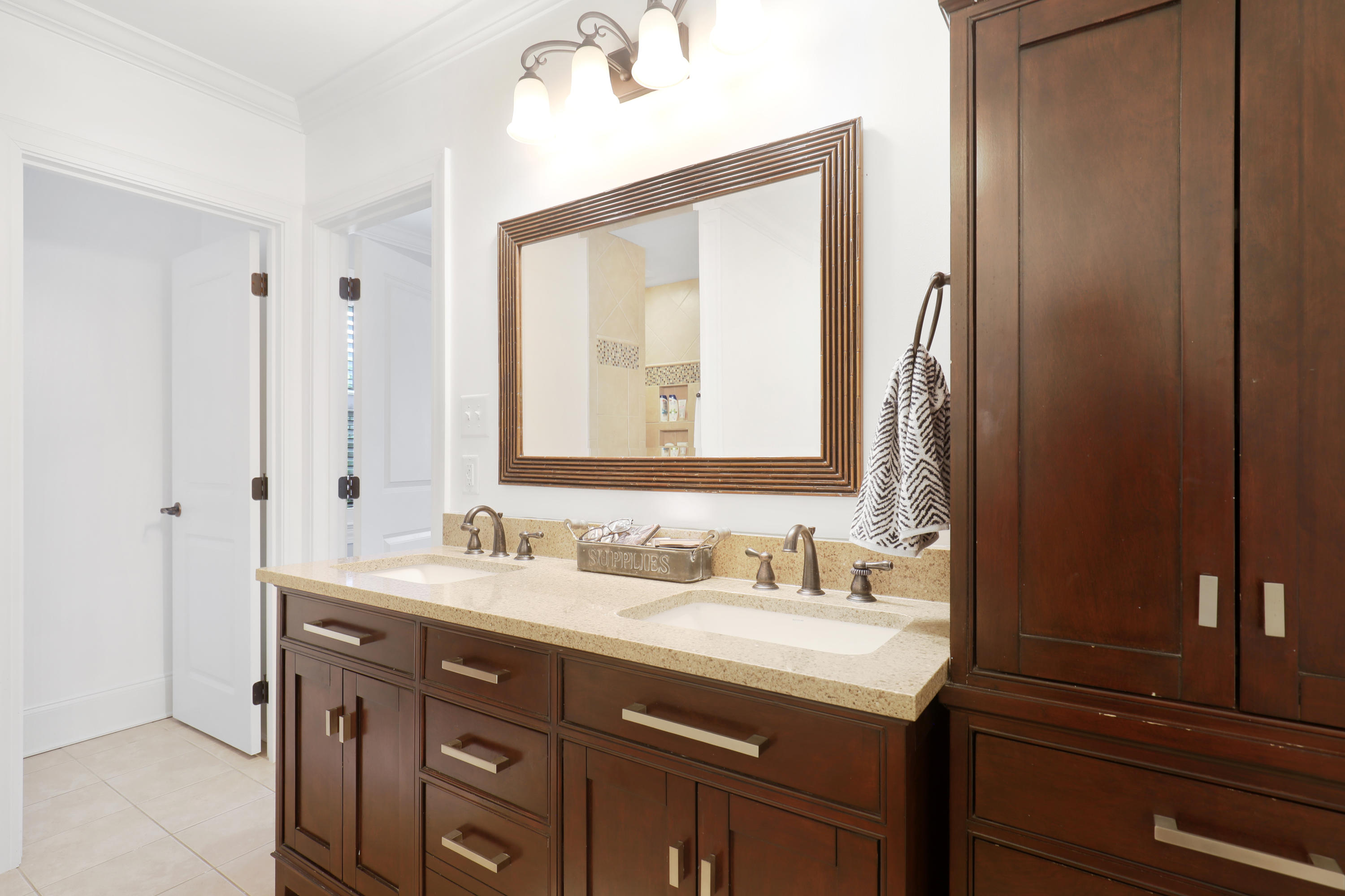 1402 Burningtree Road Charleston, SC 29412 - Photo 18 of 33 En Suite Primary Bath