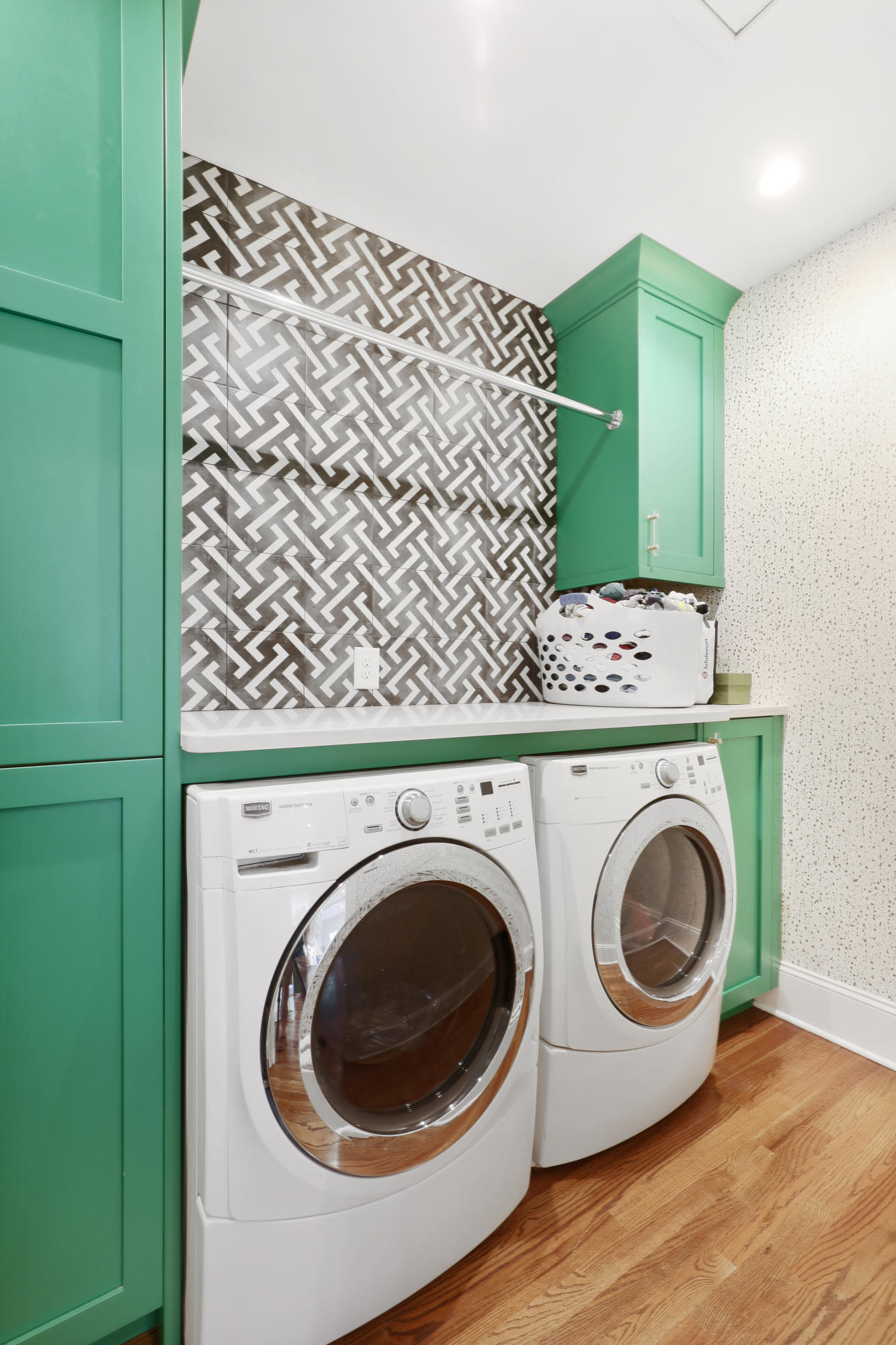 1402 Burningtree Road Charleston, SC 29412 - Photo 28 of 33 Laundry Room