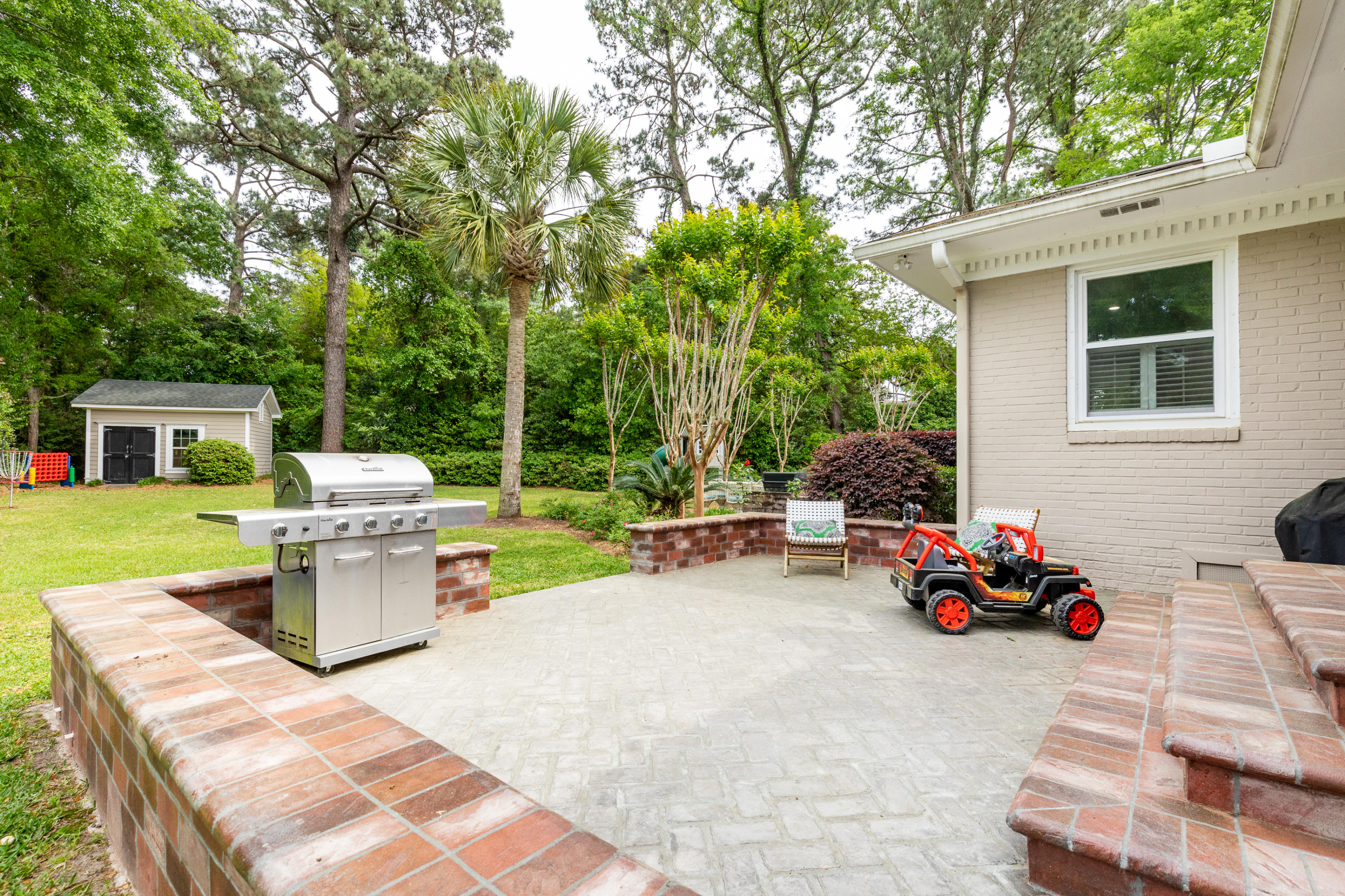 1402 Burningtree Road Charleston, SC 29412 - Photo 30 of 33 Patio