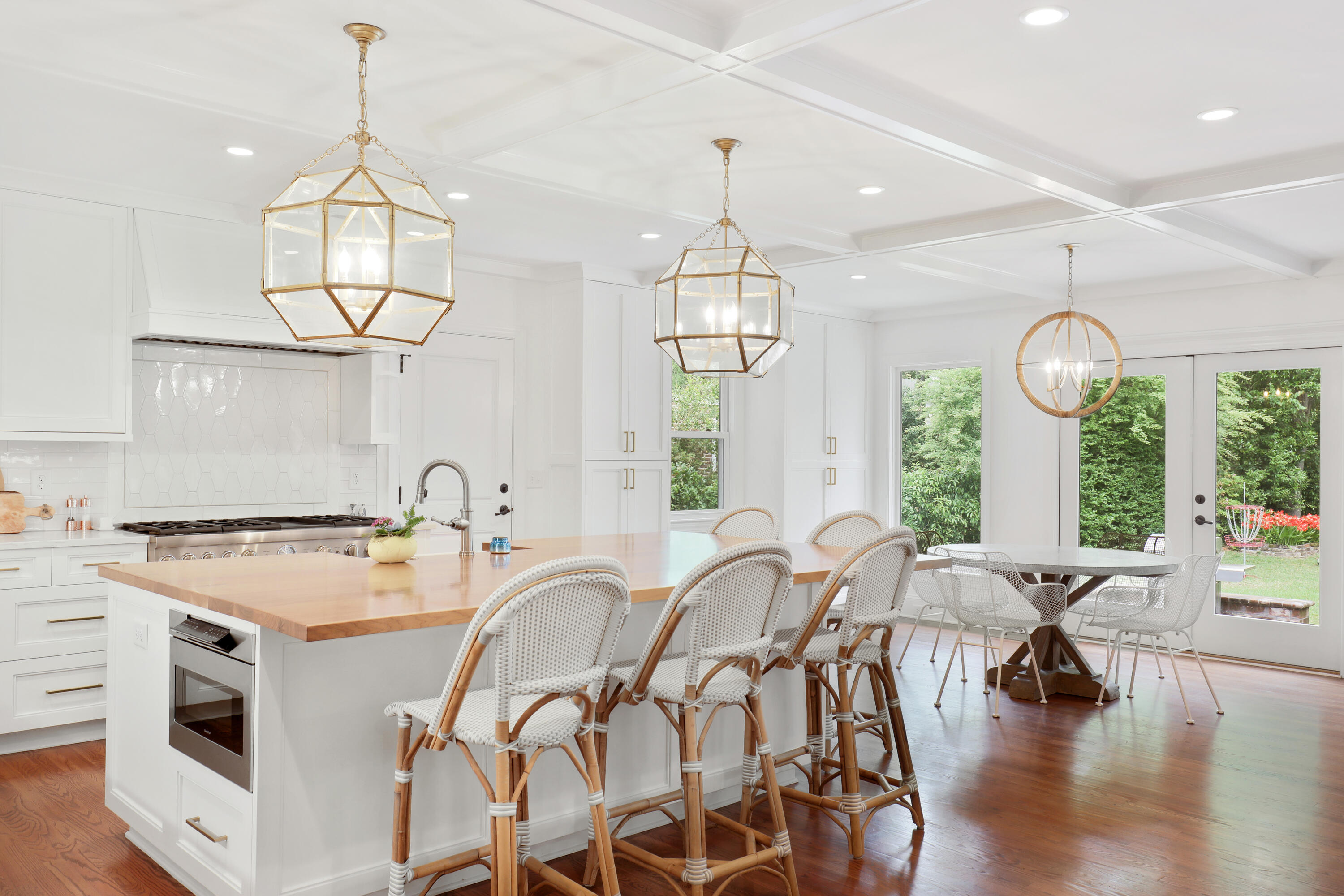 1402 Burningtree Road Charleston, SC 29412 - Photo 9 of 33 Eat-in Kitchen