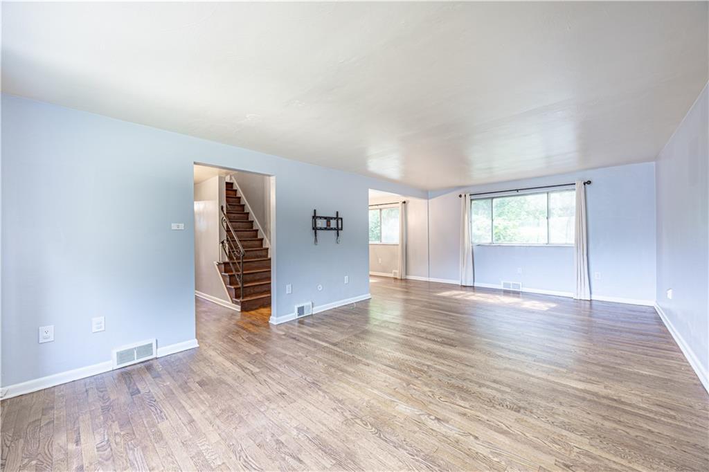 118 Washington Road Pittsburgh, PA 15221 - Photo 4 of 29