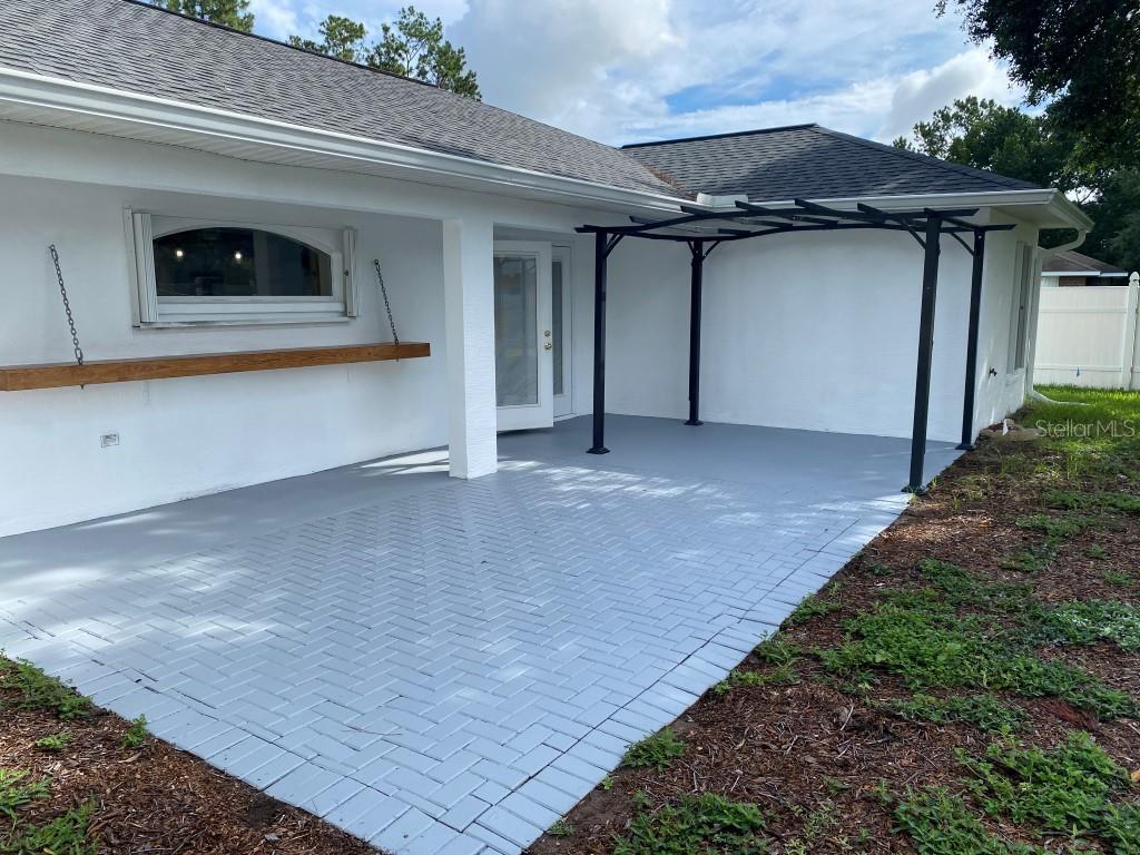 12 Prairie Lane Palm Coast, FL 32164 - Photo 34 of 41 a view of a car garage