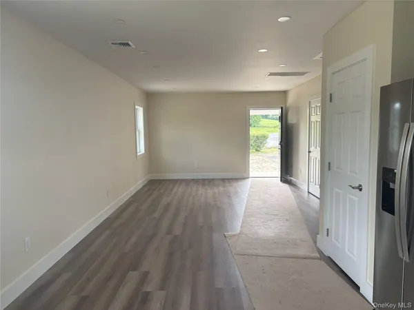 $2,500 | 6 Sharon Station Road, Amenia, NY 12501