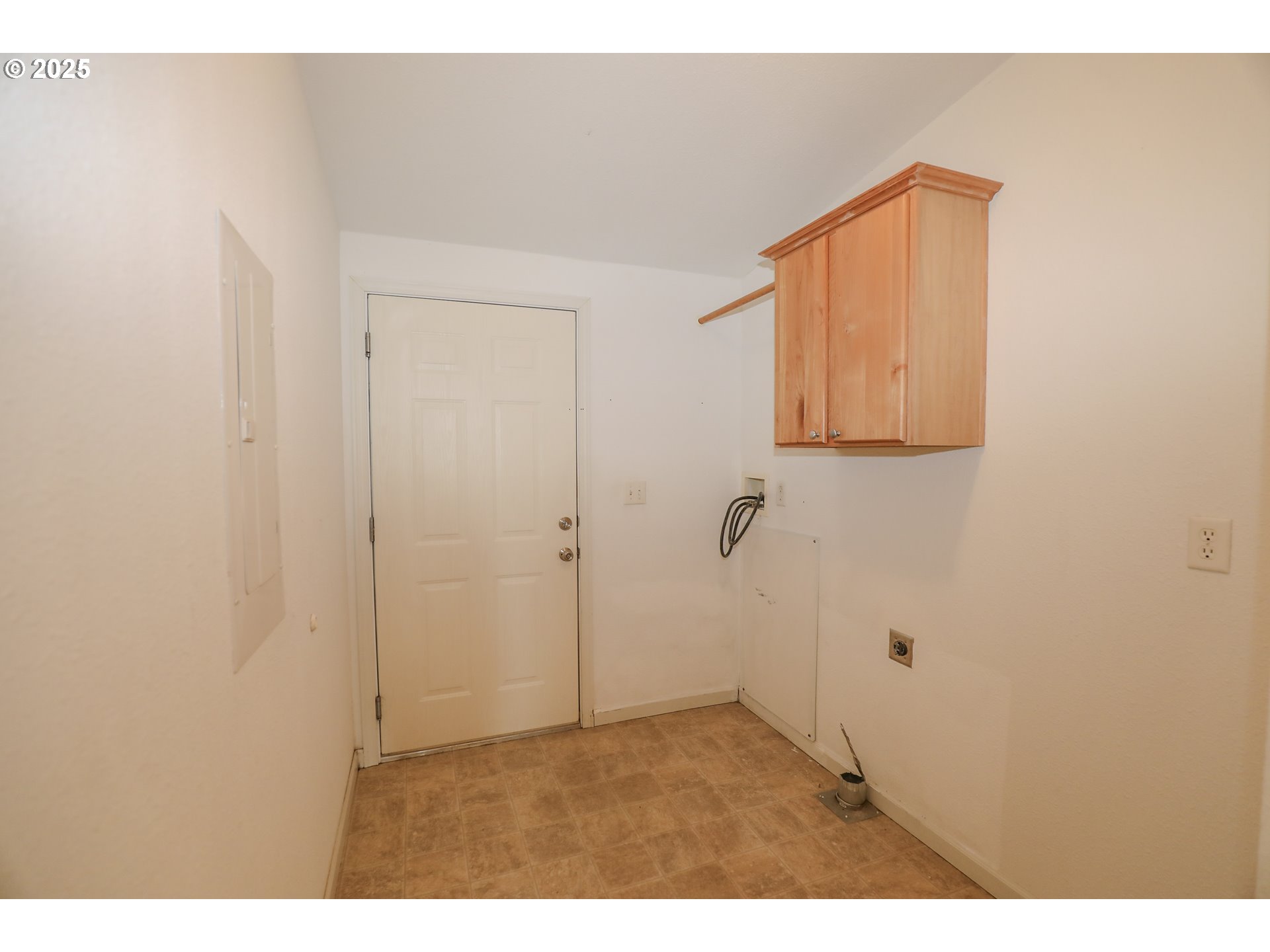 173 North Main Street Winston, OR 97496 - Photo 33 of 45