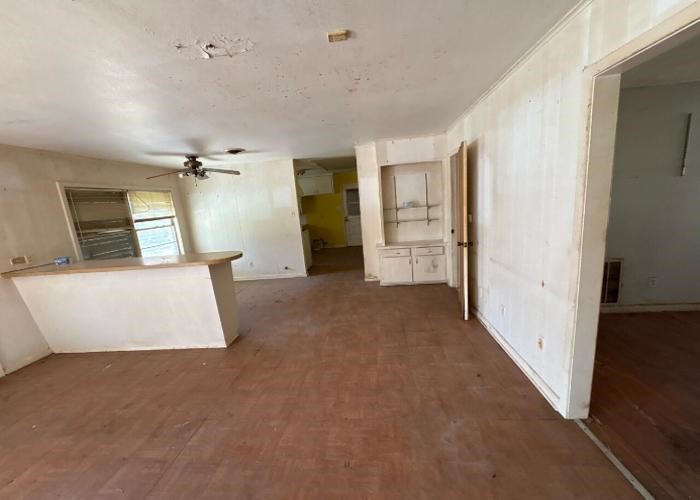 1301 Vauthier Street La Marque, TX 77568 - Photo 11 of 19 en view interior of the house