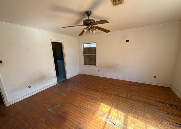1301 Vauthier Street La Marque, TX 77568 - Photo 17 of 19 a view of a livingroom with a window
