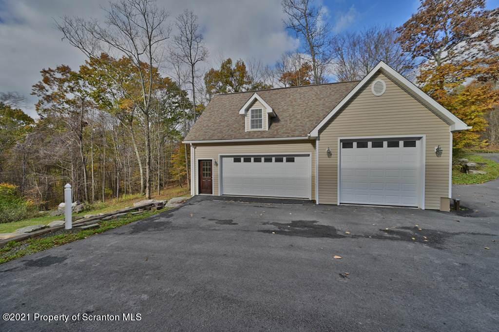 537 Overlook Road Carbondale, PA 18407 - Photo 3 of 120 Gallery Image 3