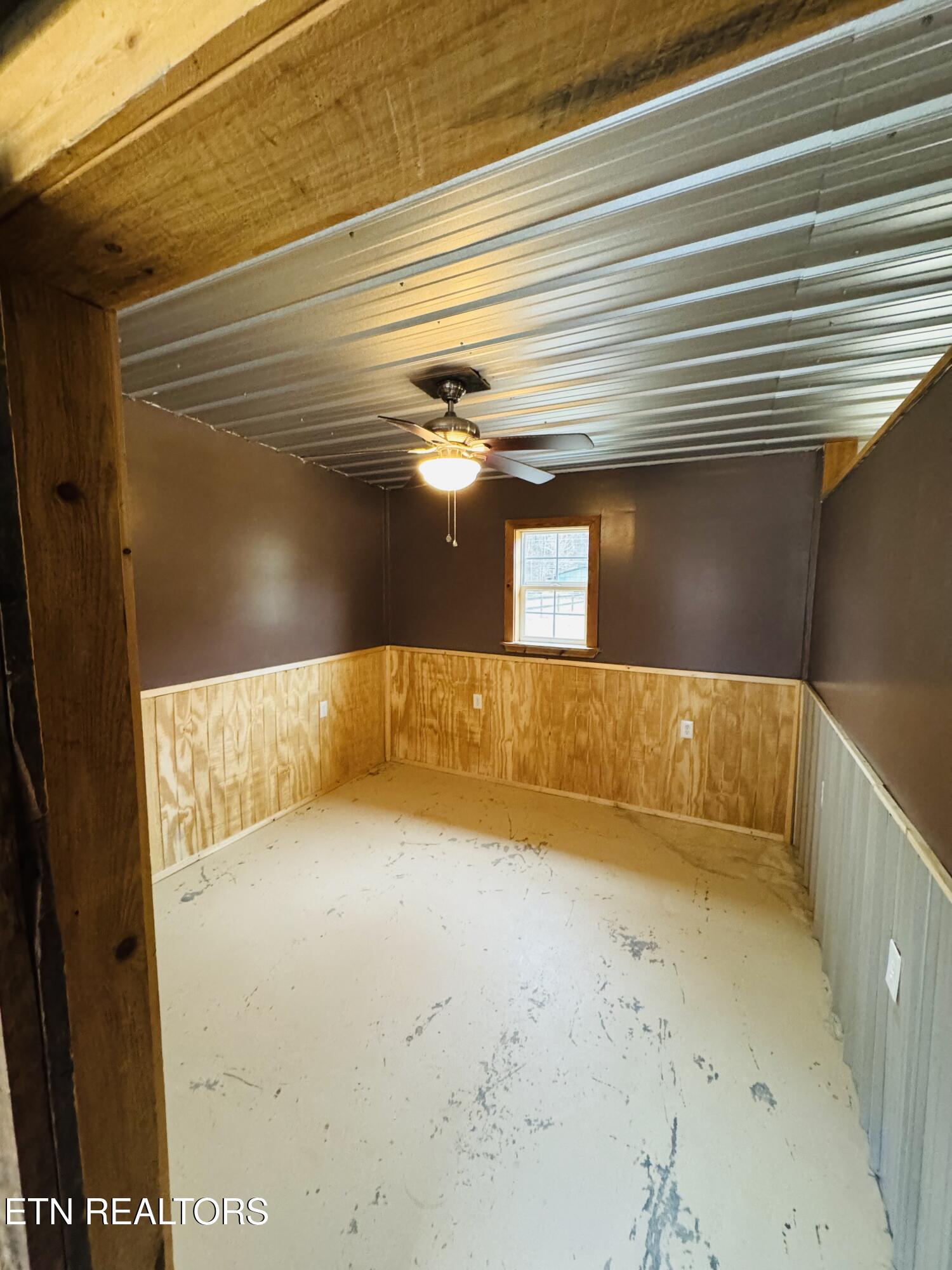 2267 Hartford Road Cosby, TN 37722 - Photo 5 of 11 IMG_4922