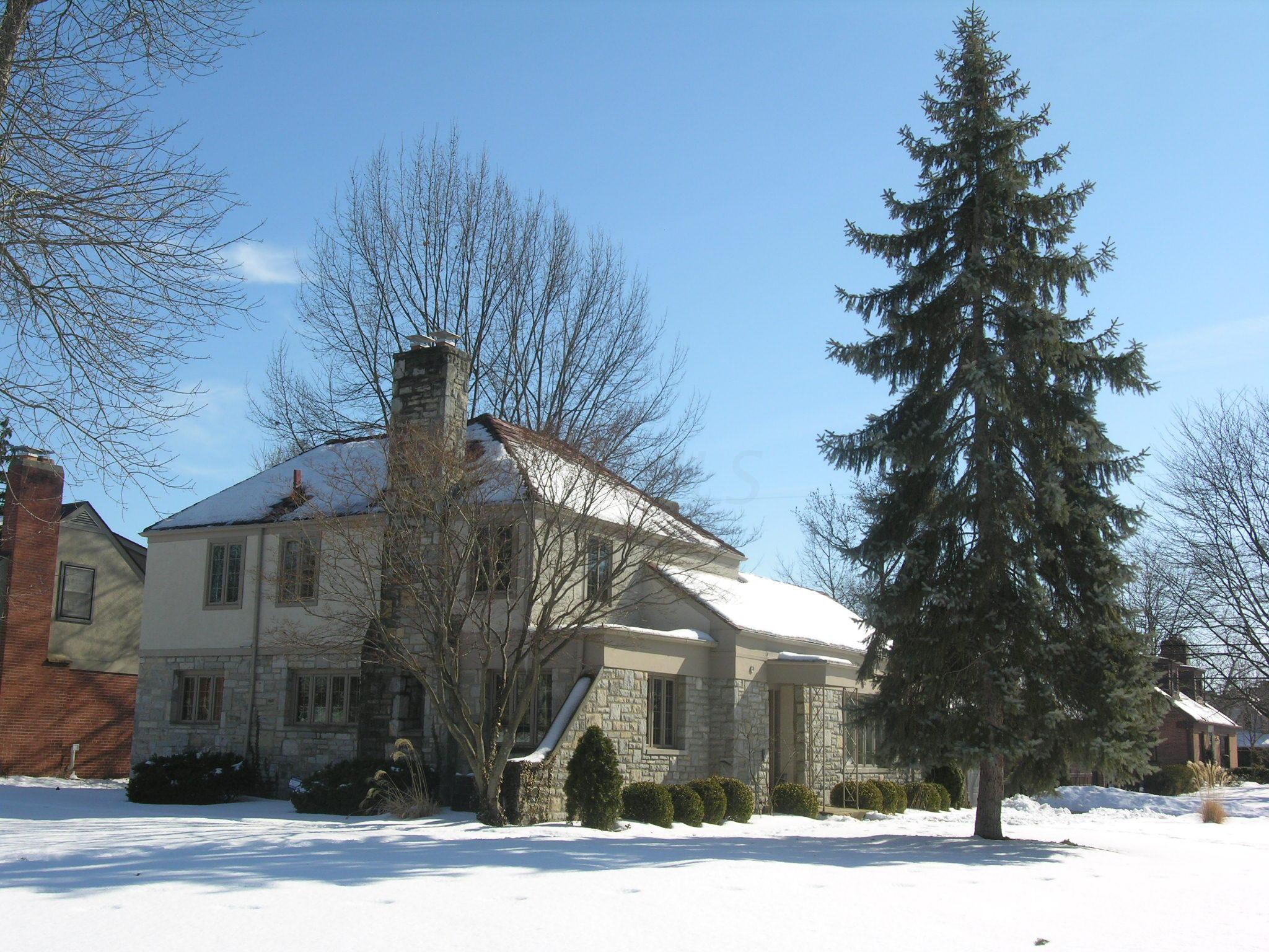 2417 Brixton Road Upper Arlington, OH 43221 - Photo 1 of 25