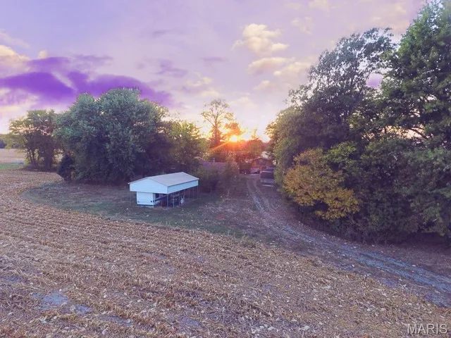 $85,000 | 12497 Palm Tree Road, Hoyleton, IL 62803