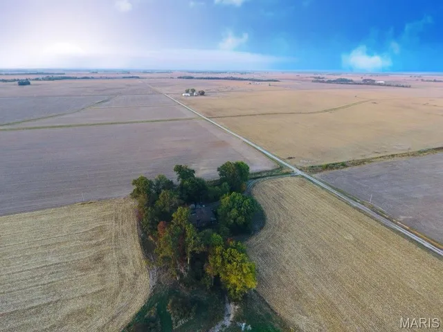 $85,000 | 12497 Palm Tree Road, Hoyleton, IL 62803