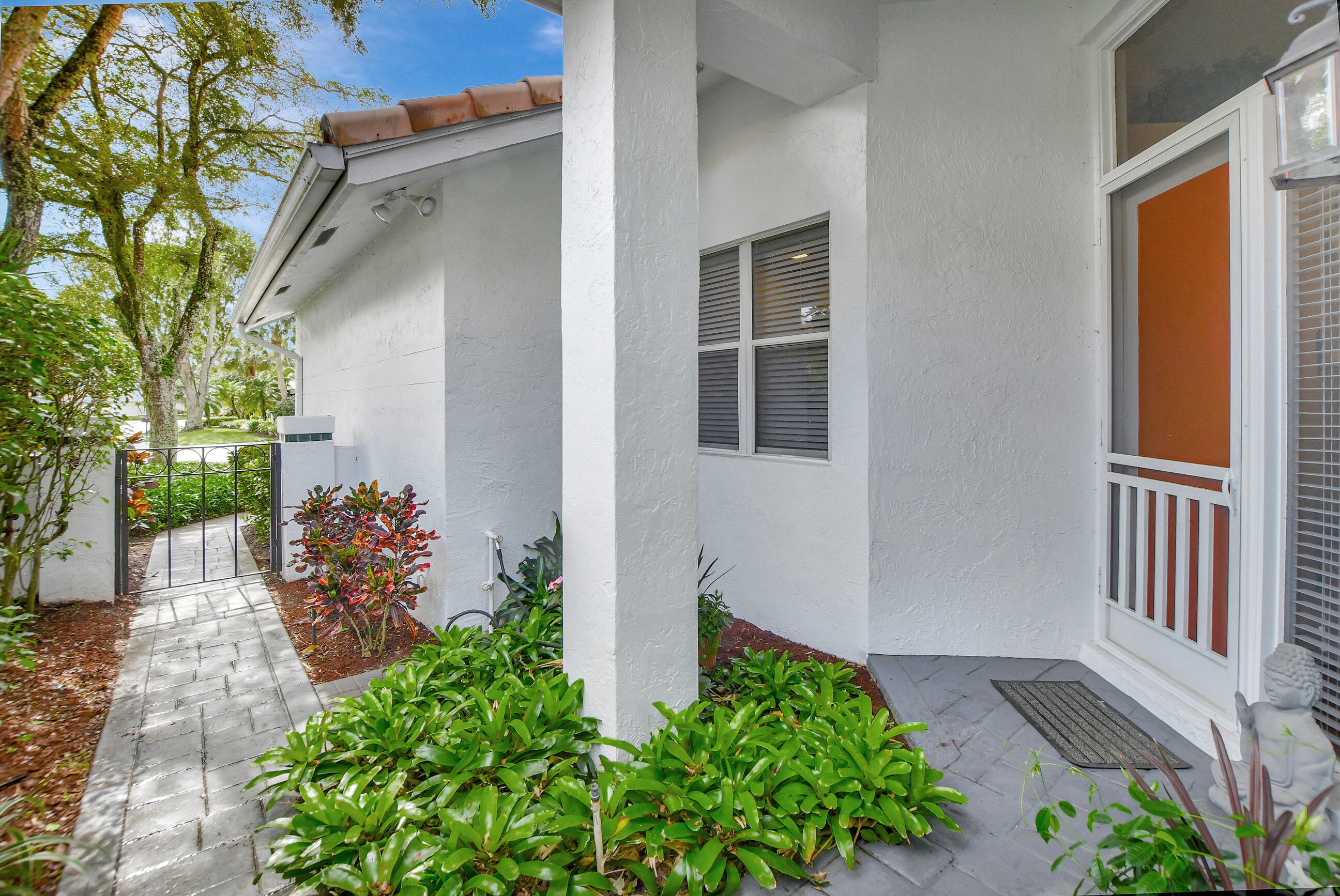 2201 Northwest 53rd Street Boca Raton, FL 33496 - Photo 3 of 26 05_dsc_0316