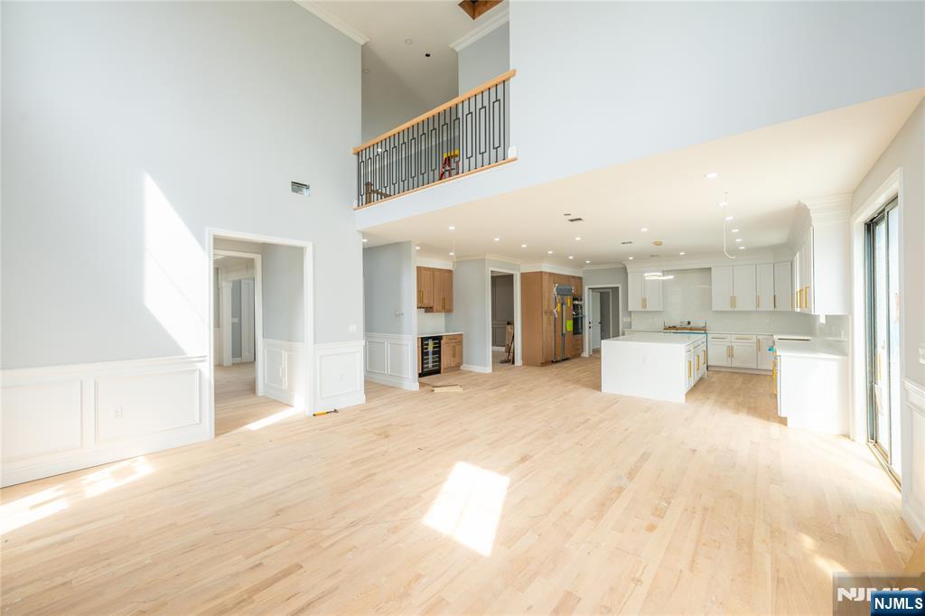 412 Gregory Road Paramus, NJ 07652 - Photo 15 of 45 Gallery Image 15