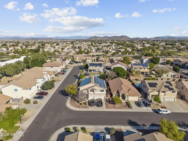 $689,999 | 8996 West Potter Drive, Peoria, AZ 85382