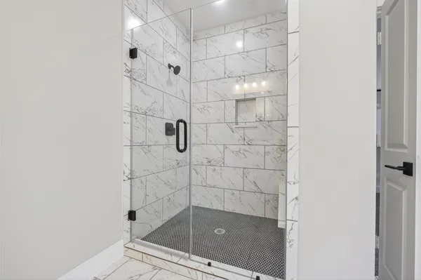 $348,500 | 4902 Wunder Way, Houston, TX 77069
