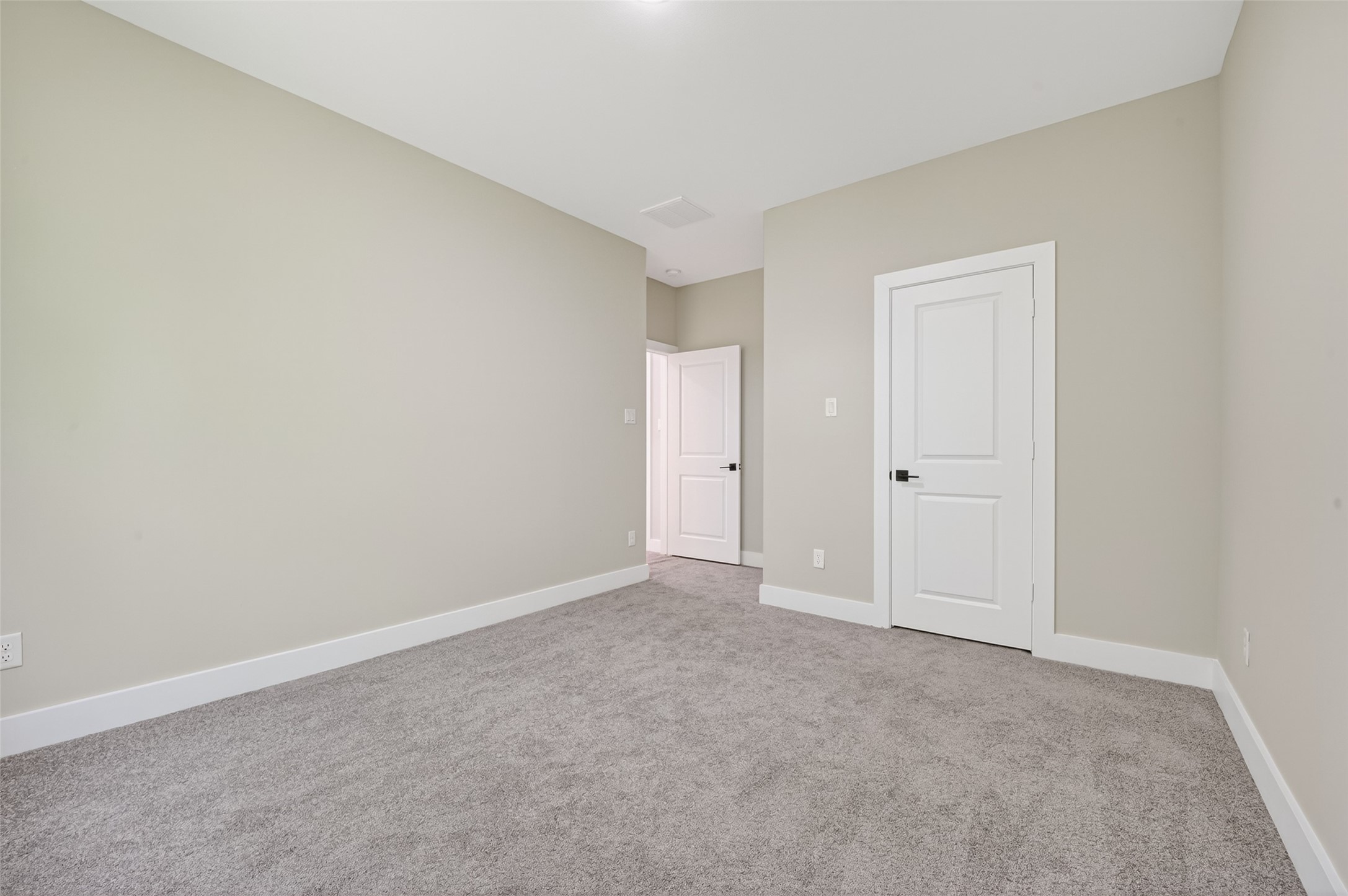 4902 Wunder Way Houston, TX 77069 - Photo 32 of 41 a view of an empty room
