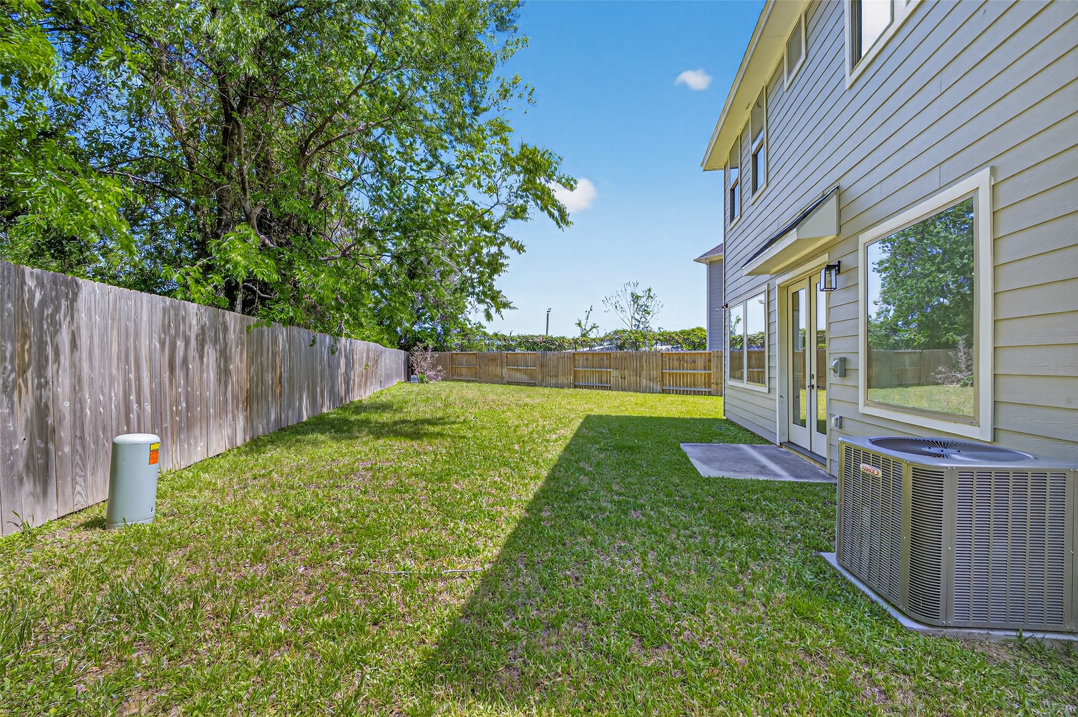4902 Wunder Way Houston, TX 77069 - Photo 33 of 41 a view of backyard with green space