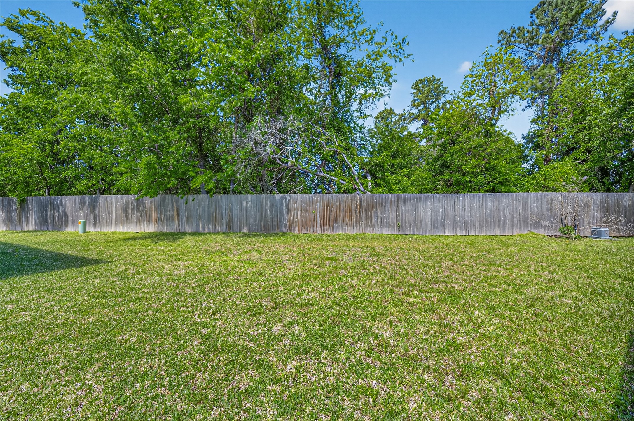 4902 Wunder Way Houston, TX 77069 - Photo 35 of 41 a view of outdoor space with wooden fence