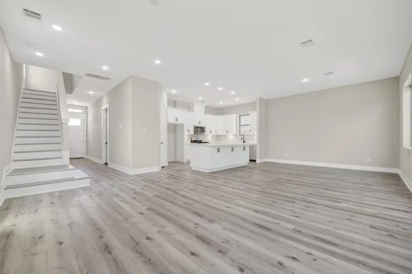 $348,500 | 4902 Wunder Way, Houston, TX 77069