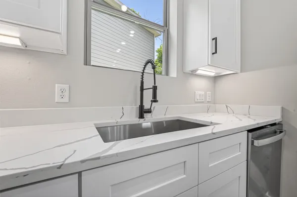 $348,500 | 4902 Wunder Way, Houston, TX 77069