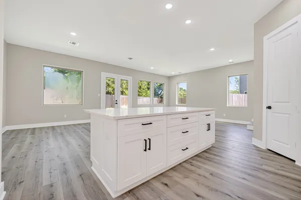 $348,500 | 4902 Wunder Way, Houston, TX 77069
