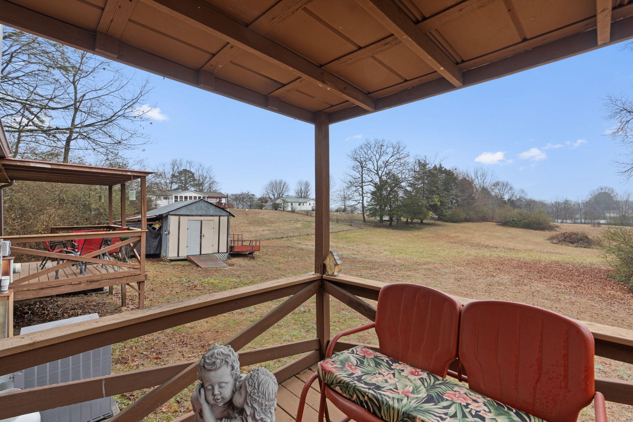 129 Farris Road Cleveland, TN 37323 - Photo 22 of 26 a view of balcony with furniture