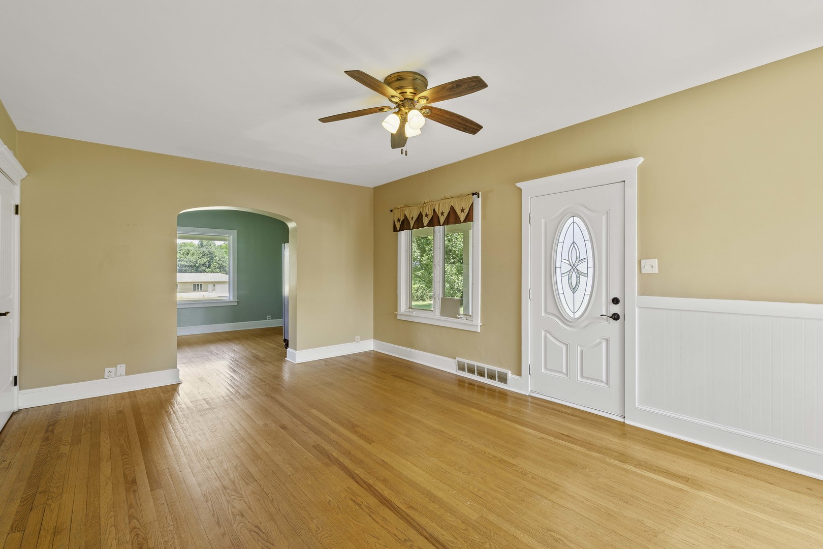 10202 Perry Road DeKalb, IL 60115 - Photo 4 of 48