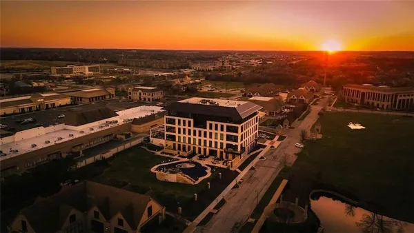 $1,790,000 | 4951 West 134th Street, Unit 204, Leawood, KS 66224