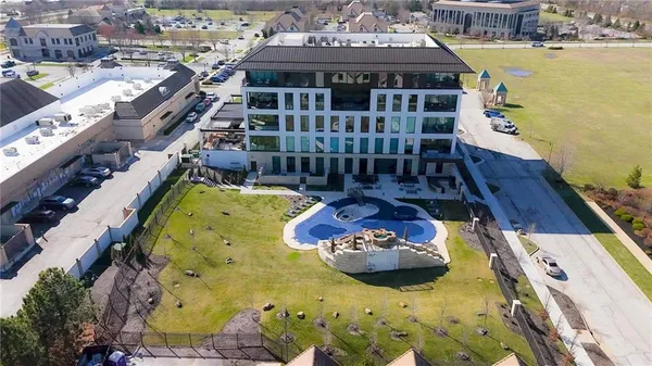 $1,790,000 | 4951 West 134th Street, Unit 204, Leawood, KS 66224
