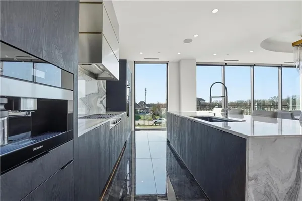 $1,790,000 | 4951 West 134th Street, Unit 204, Leawood, KS 66224