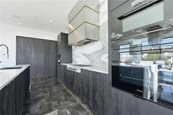 $1,790,000 | 4951 West 134th Street, Unit 204, Leawood, KS 66224