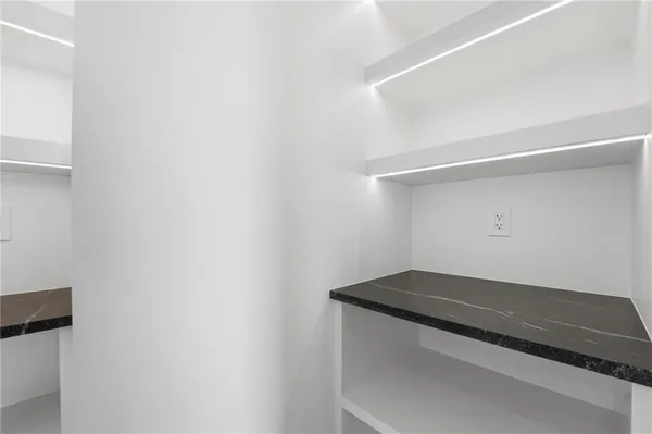 $1,790,000 | 4951 West 134th Street, Unit 204, Leawood, KS 66224