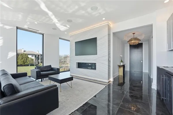 $1,790,000 | 4951 West 134th Street, Unit 204, Leawood, KS 66224