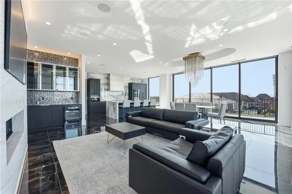 $1,790,000 | 4951 West 134th Street, Unit 204, Leawood, KS 66224
