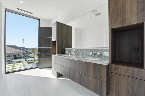 $1,790,000 | 4951 West 134th Street, Unit 204, Leawood, KS 66224