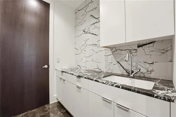 $1,790,000 | 4951 West 134th Street, Unit 204, Leawood, KS 66224